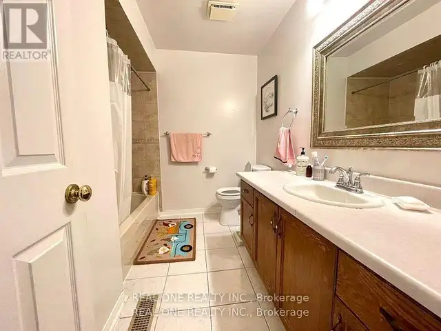 UNIT 2 - 1235 BLACKBURN DRIVE Oakville (GA Glen Abbey), Ontario in Long Term Rentals in Oakville / Halton Region - Image 4