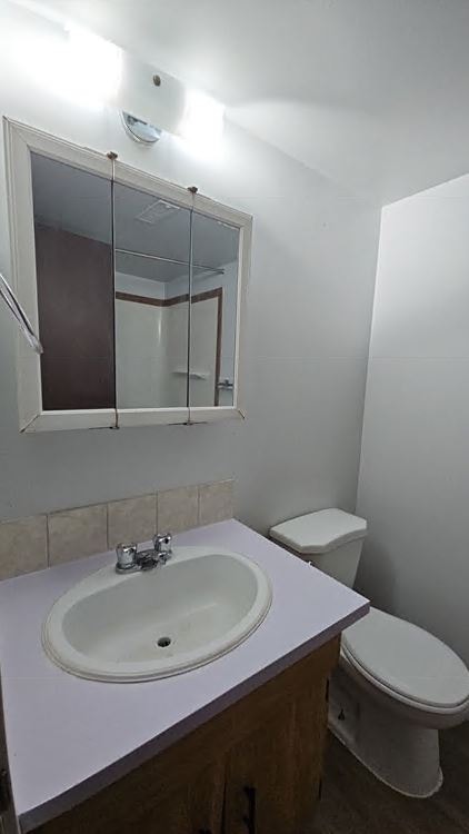 2 Bed 1 Bath Unit in Red Deer, AB 5