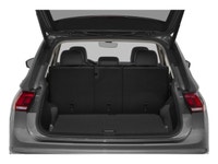 Experience the 2024 Volkswagen Tiguan Comfortline, a sophisticated SUV that defines both elegance an... (image 7)