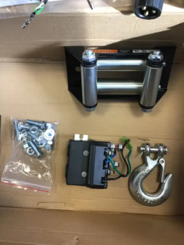 Treuil (winch) 2500 livres in Power Tools in Drummondville - Image 9