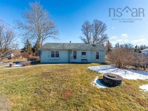 423 Highway 330 in Houses for Sale in Yarmouth - Image 2