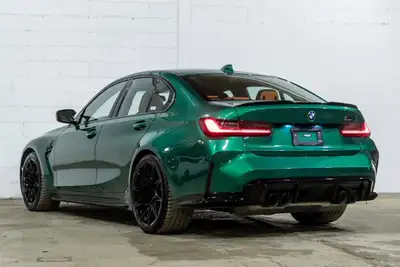 Le prix de vente indiqué comprend : Les frais de transport, préparation et certification BMW. Le pri...