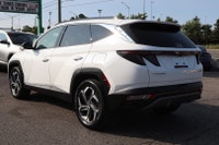 NO ACCIDENT WELL MAINTAINED Luxury Redefined: HYUNDAI TUCSON HYBRID AWD. This SUV Redefines Driving... (image 4)