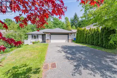 Airy rancher with 3 beds, 2 full baths, rec room & crawl space backing onto trees and the parkway tr...