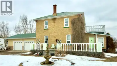 Welcome to your acreage in the RM of Wolseley, just 6 km from town and school. Set on 20.39 fully fe...