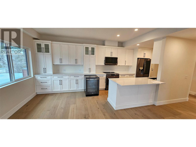 217 ELM Avenue Unit# 301 Penticton, British Columbia in Condos for Sale in Penticton