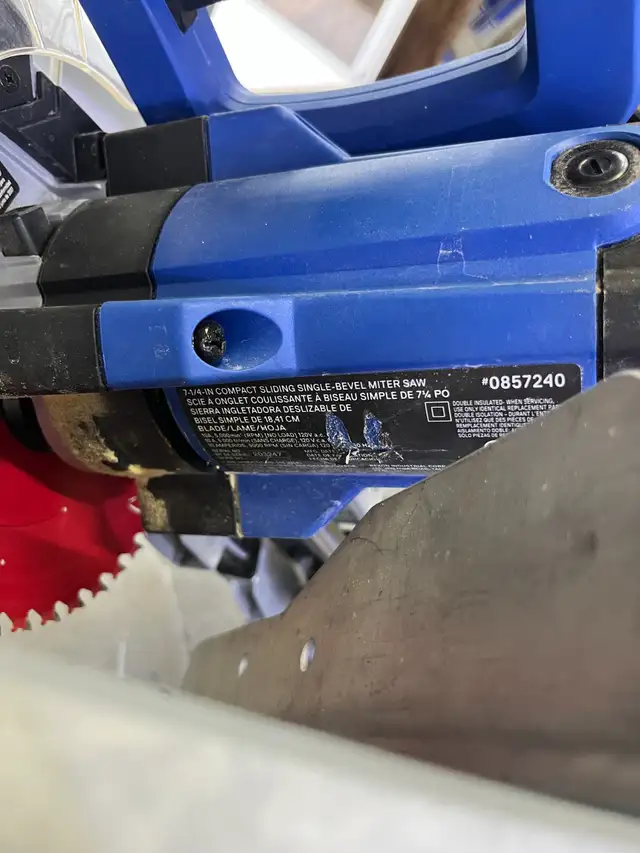 Kobalt Compact Sliding Single-Bevel Corded Mitre Saw - 7 1/4-in in Power Tools in Mississauga / Peel Region - Image 6