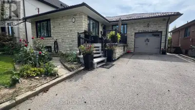 This incredibly clean, spacious and bright lower level unit is ready to be called home! Walking dist...