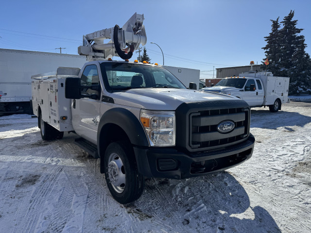 2012 Ford Super Duty F-550 XL Bucket Truck in Cars & Trucks in Calgary - Image 3