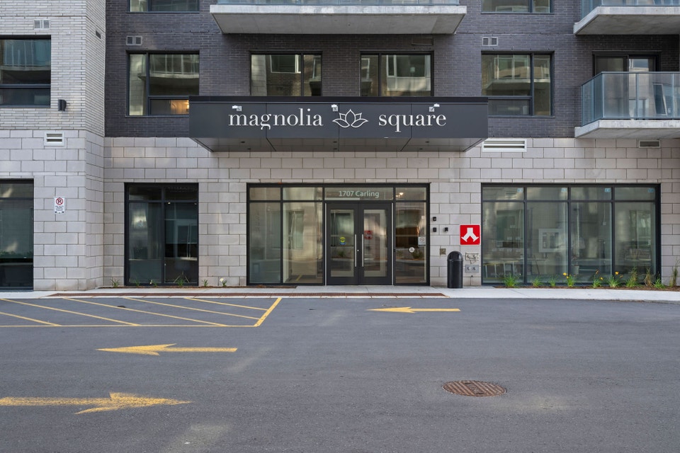 MAGNOLIA SQUARE 5