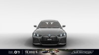 Découvrez la *2025 BMW i4 eDrive40*, la première Gran Coupé entièrement électrique, qui allie dynami... (image 2)