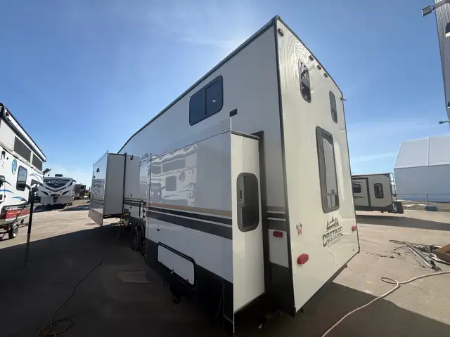 2022 Forest River Cedar Creek Cottage 40CDL in Travel Trailers & Campers in St. Albert - Image 7