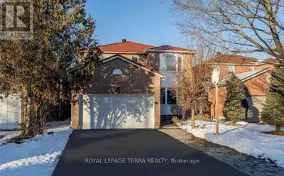 44 CARRUTHERS CRESCENT Barrie (Grove East), Ontario