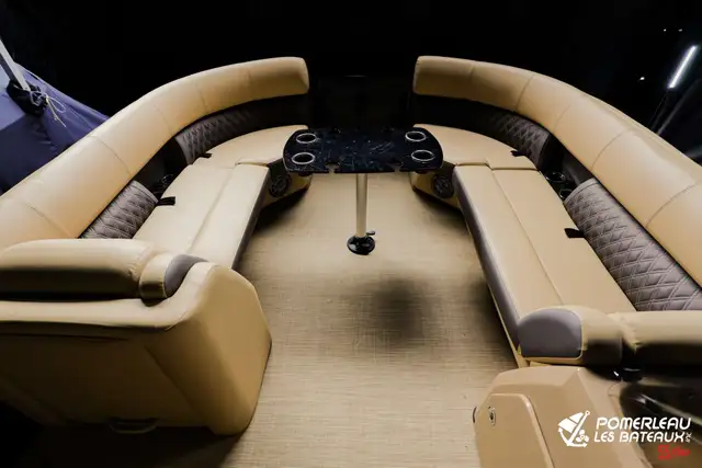 2021 Harris Sunliner 230 in Powerboats & Motorboats in Rimouski / Bas-St-Laurent - Image 4