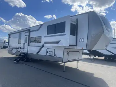 Welcome to Eldorado RV Sales, the longest running dealership in Southern Alberta! Equipped With: Exp...