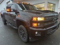 2018 Chevrolet Silverado Duramax Z71 Diesel! Leather! 4WD! Heated Seats! We Finance ALL Credit Situa... (image 4)