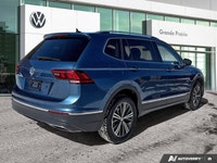 Navigate daily commutes and weekend adventures with confidence in this 2019 Volkswagen Tiguan Highli... (image 4)