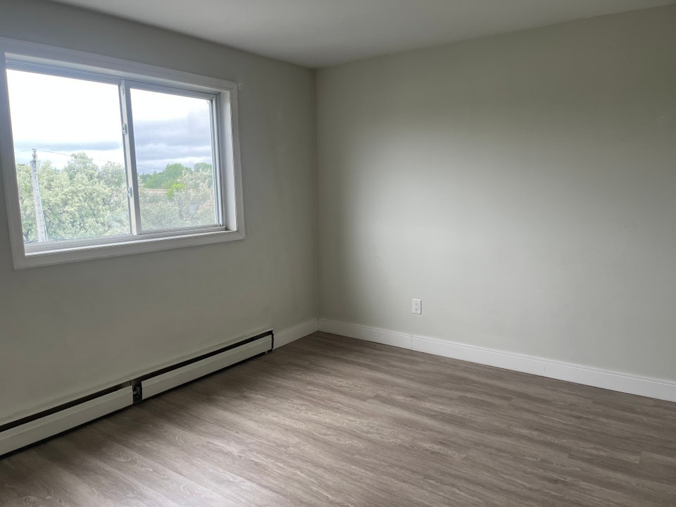 67 Shantz Lane, Renovated 1 Bedroom Apartment, Kitchener 5