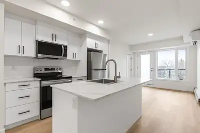 Welcome to The Q Apartments, located in the heart of Edmontons Queen Mary Park district at 114 Stree...