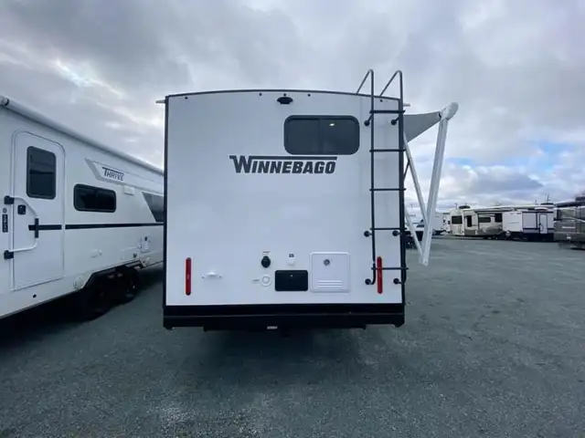 2026 Winnebago Thrive 22MBH in Travel Trailers & Campers in Bedford - Image 9