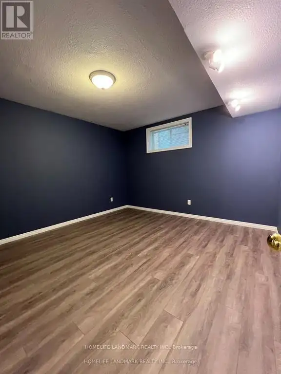 B 41 GROSS DRIVE Barrie (Edgehill Drive), Ontario in Long Term Rentals in Barrie - Image 10