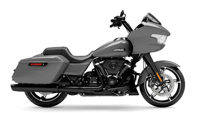 With a liquid-cooled Milwaukee-Eight 117 motor, selectable ride modes, ride-tuned suspension and the...