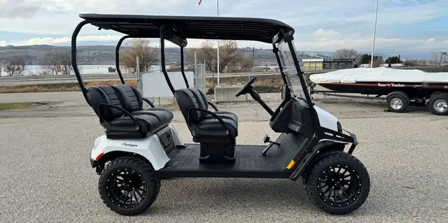 2026 E-Z-GO Liberty Elite XT-golf carts in ATVs in Vernon - Image 2
