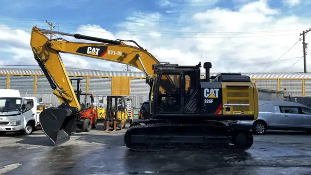2018 Caterpillar 326F L Excavator in Heavy Trucks in Edmonton - Image 4