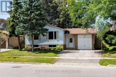 An Incredible Duplex Opportunity Awaits At 260 Cook Street. This Turnkey, Fully Renovated Legal Dupl...