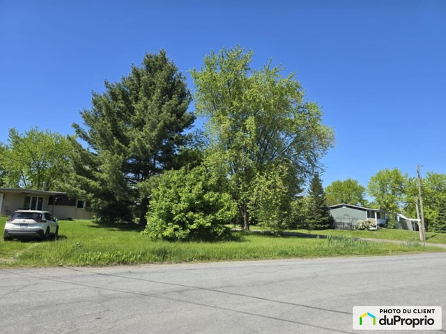 $299,000 - Residential Lot for sale in St-Jean-Baptiste — photo 1