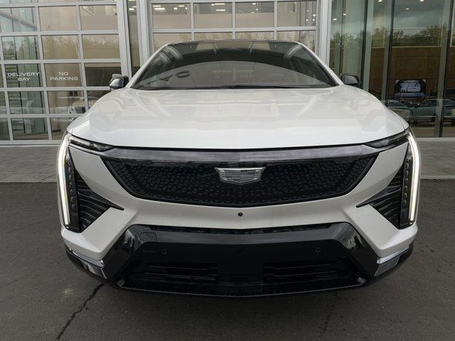 2025 Cadillac OPTIQ Sport 1 in Cars & Trucks in Calgary - Image 2
