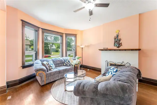 129 Monck Avenue Winnipeg, Manitoba62864390723457124