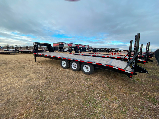 *2023 - 8.5 x 26' Gooseneck, Dove Tail, S/U Ramps / 21k in Cargo & Utility Trailers in Calgary - Image 4