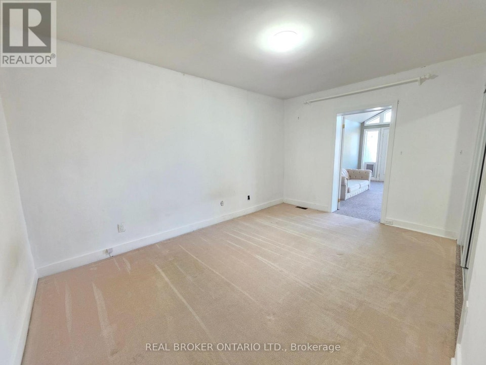 241 ALDERCREST ROAD Toronto (Alderwood), Ontario 3