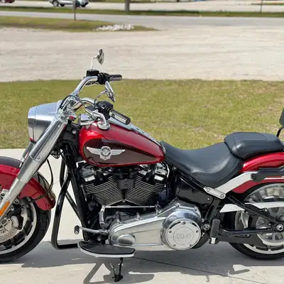 APPLY NOW: https://www.ridecollective.ca/get-pre-approved 2018 HARLEY-DAVIDSON FATBOY 114 • Milwauke...