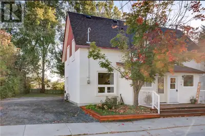 Welcome to 17A Orford. This beautiful 2 Storey semi detached home in Copper Cliff is a real gem Pull...