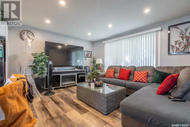 111 Montreal STREET N Regina, Saskatchewan in Houses for Sale in Regina - Image 4