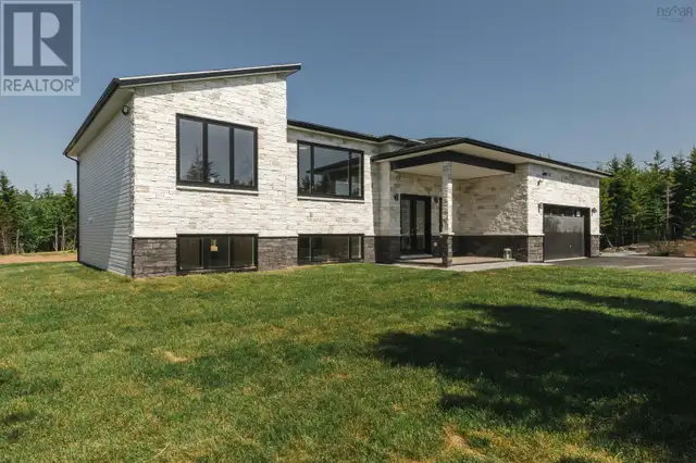 414 Canoe Crescent Hammonds Plains, Nova Scotia628647572217611222