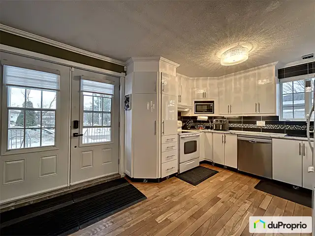 $549,900 - Duplex for sale in Chicoutimi (Chicoutimi-Nord) in Houses for Sale in Saguenay - Image 6