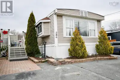 Welcome to 286 Park Lane Dr in Sackville Manor Park. With only one owner for the past 25 years, this...