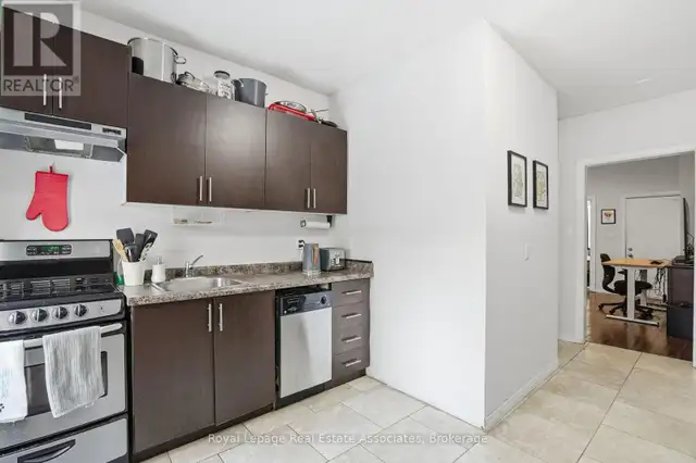 51 WELLINGTON STREET N Hamilton (Beasley), Ontario in Houses for Sale in Kitchener / Waterloo - Image 10