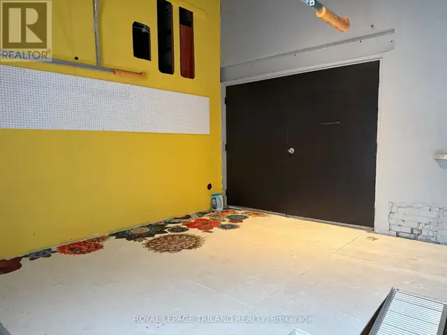 MAIN FLOOR - 656 TALBOT STREET St. Thomas, Ontario in Commercial & Office Space for Rent in London - Image 33