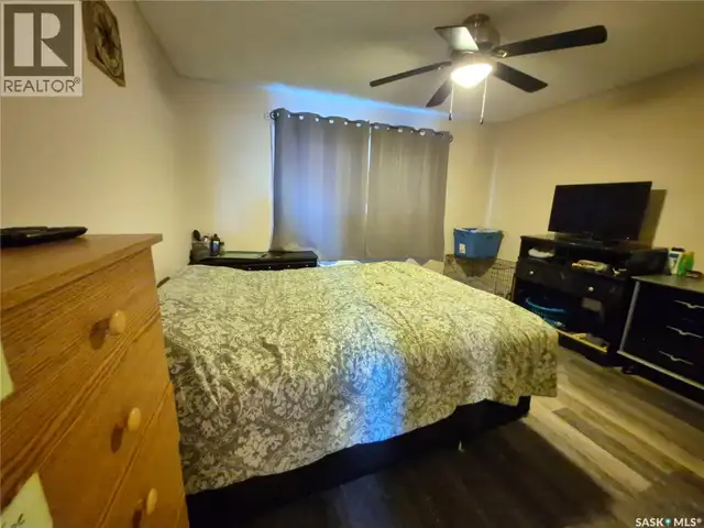 1118 PARK AVENUE Weyburn, Saskatchewan in Houses for Sale in Regina - Image 16