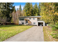 7451 Estate Drive Anglemont, British Columbia