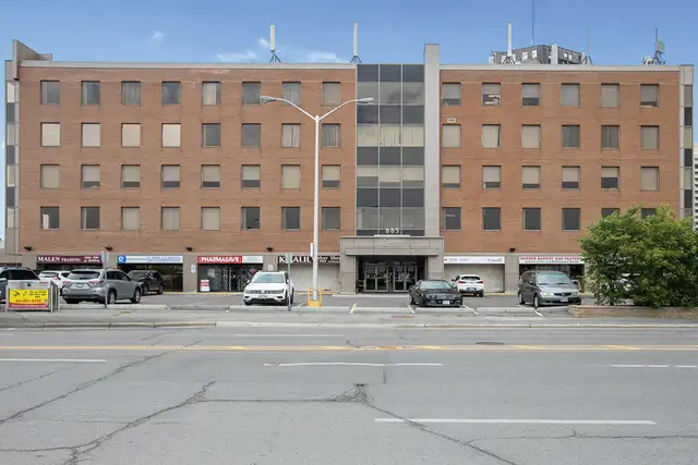 Prime Medical Office & Clinic Spaces | 885 Meadowlands Drive
