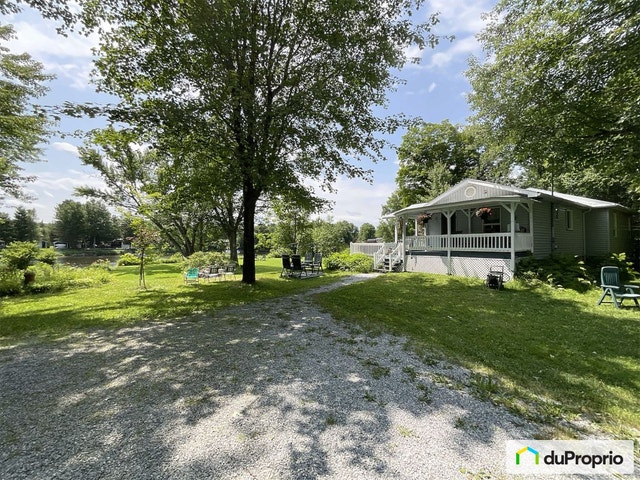 $510,000 - Bungalow for sale in Weedon — photo 1
