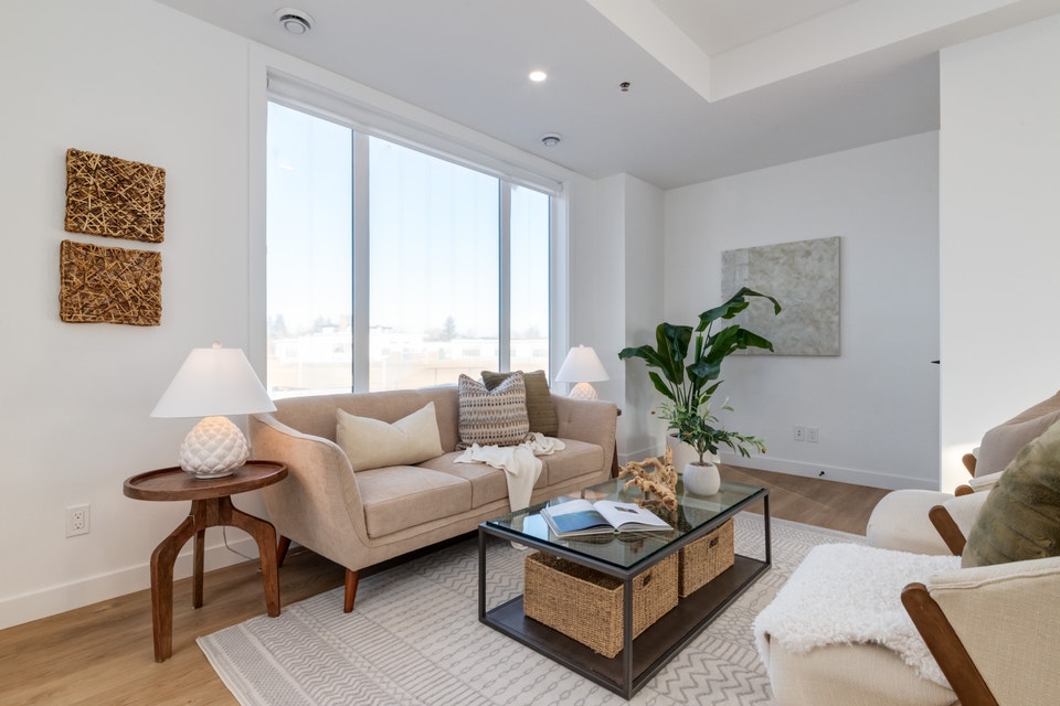 Modern 3 Bedroom Townhouse in North Glenmore Park 3