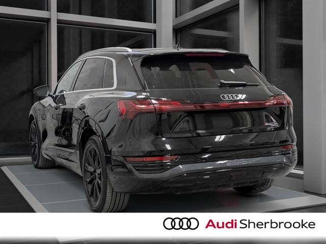 2024 Audi Q8 e-tron dans Autos et camions  à Sherbrooke - Image 4