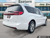 This Chrysler Pacifica has a strong Regular Unleaded V-6 3.6 L/220 engine powering this Automatic tr... (image 4)