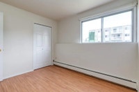 Amenities: Green Space • Affordable Parking • Heat & Water Included Suite & Building: Bachelor, one-... (image 3)